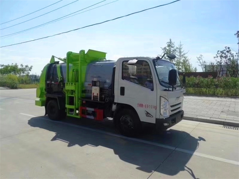 江鈴順達餐廚垃圾車(chē)（4.5方）