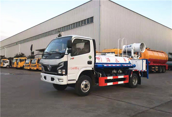 國六2噸東風(fēng)福瑞卡灑水車(chē)