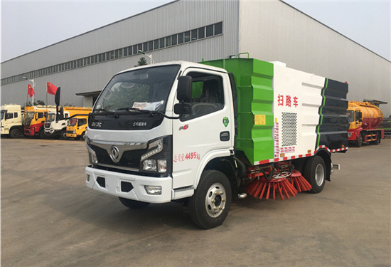 國六5方藍牌C證東風(fēng)掃路車(chē)