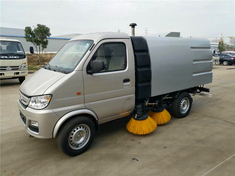長(cháng)安小型掃路車(chē)（0.8水/2塵）