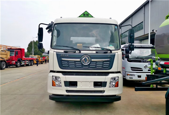  國六東風(fēng)天錦小三軸22.5方運油車(chē)